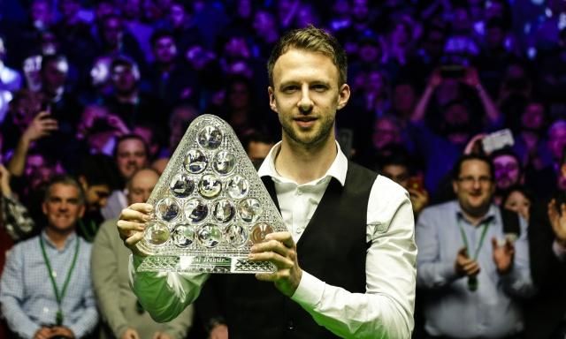 尼防守中的 尼防守中的