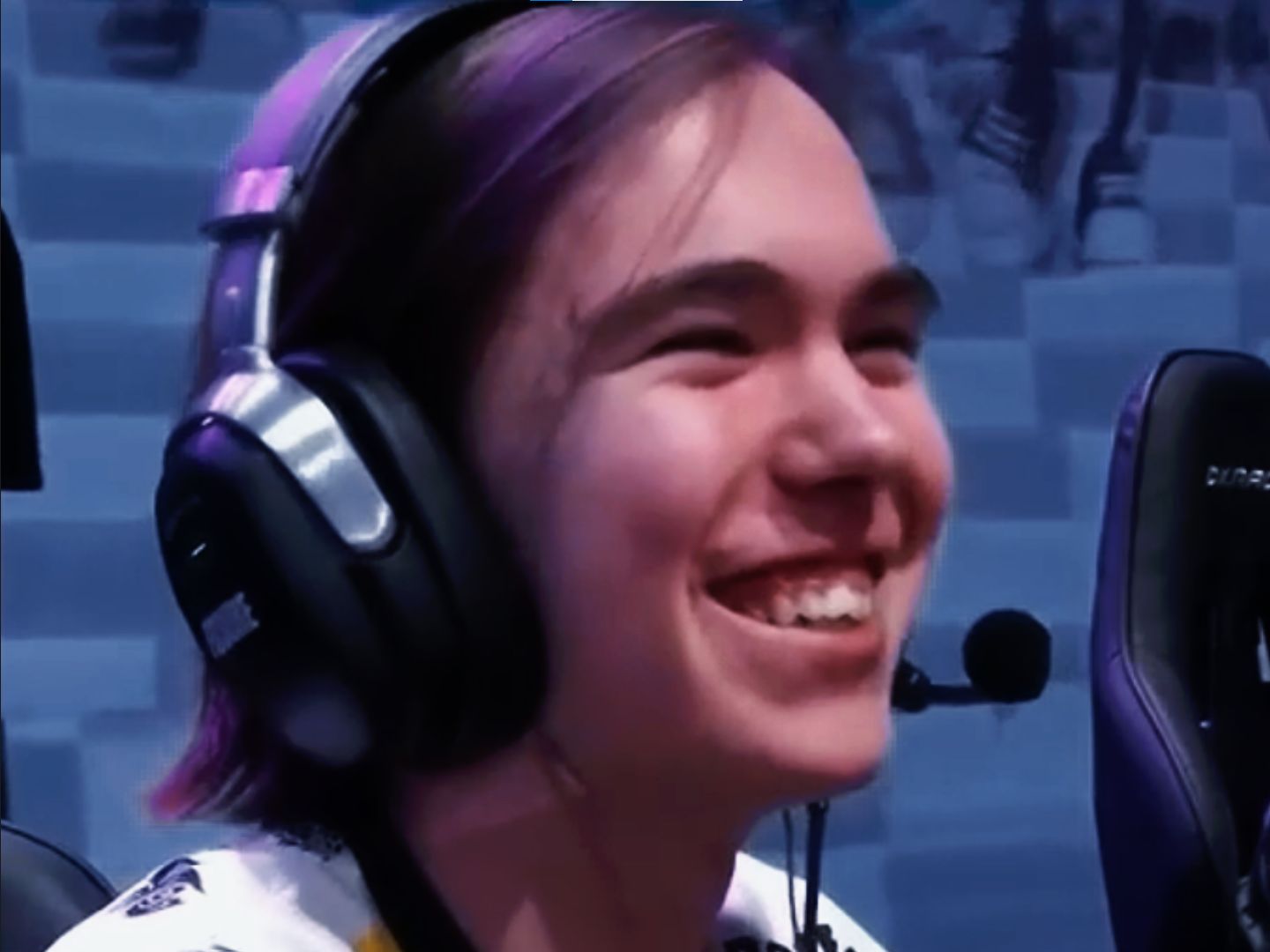 通过公开透 通过公开透