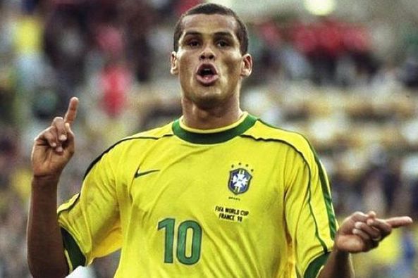 际赛场上展 际赛场上展