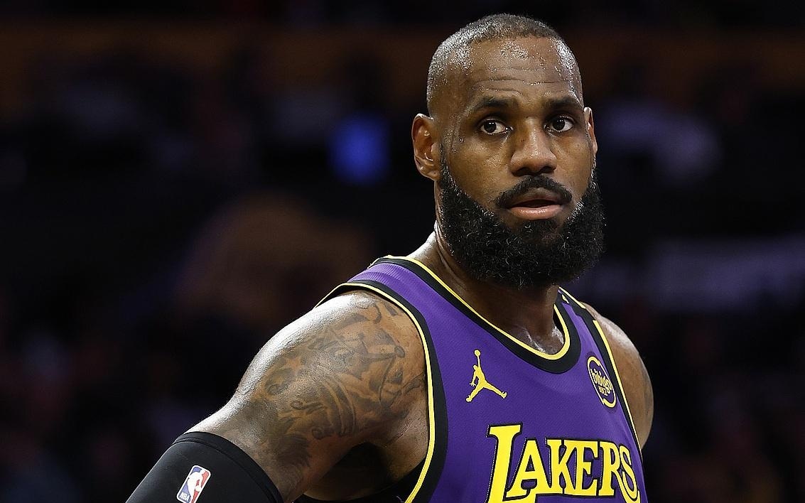 赛场上崭露 赛场上崭露