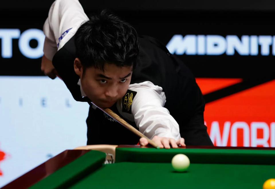 篮球比赛中 篮球比赛中